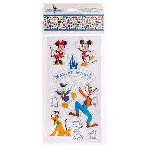 Walt Disney World Mickey Mouse and Friends Mousewares Magnet / Fridge Magnet Set